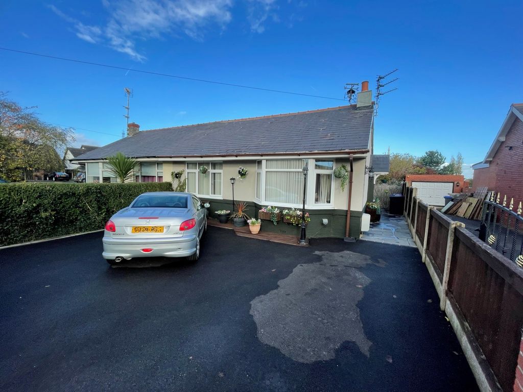 2 bed bungalow for sale in Westfield Avenue, Highfurlong FY3 Zoopla