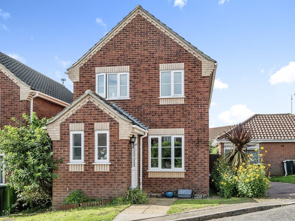3 bed detached house for sale in Pickford Close, North Walsham NR28, £