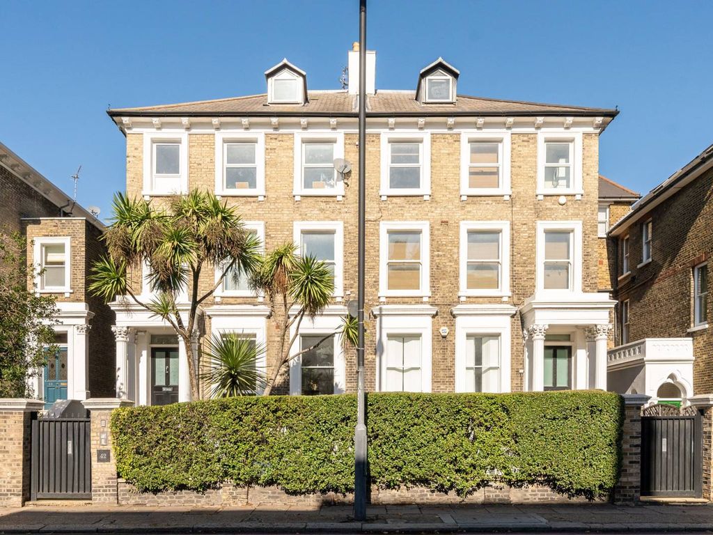 Wandsworth Common North Side, Wandsworth Common, London SW18