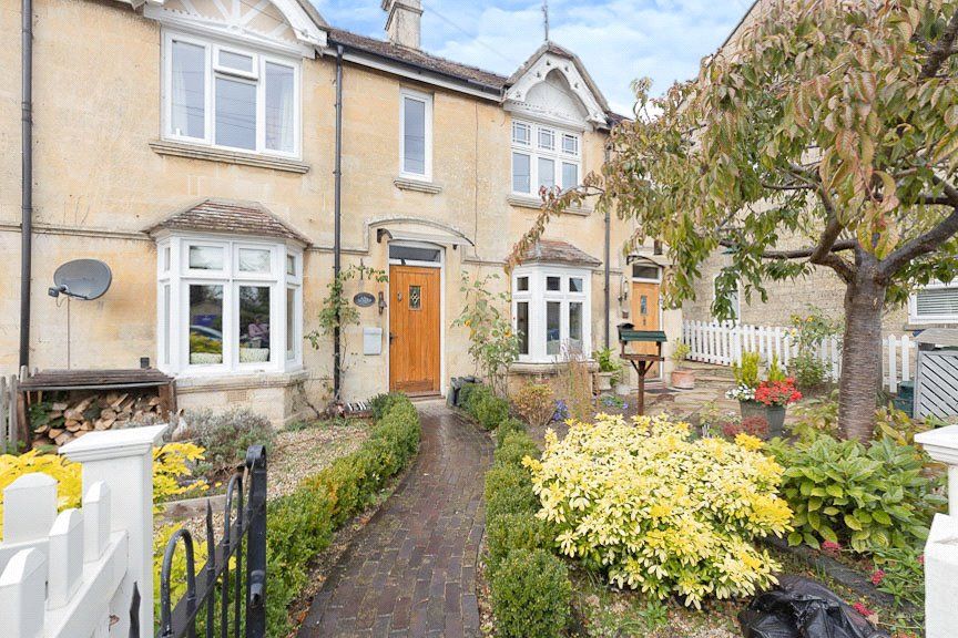 3 bed terraced house to rent in Cheltenham Road, Cheltenham