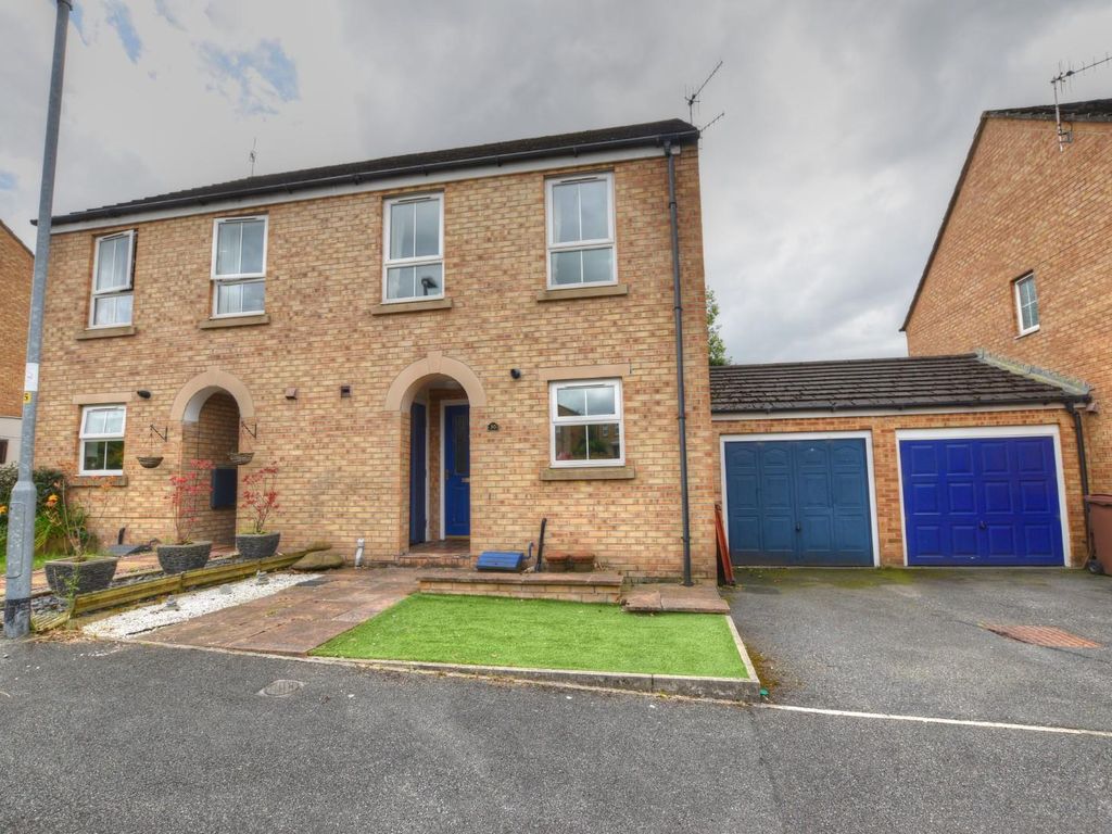 3 bed semidetached house for sale in Arundel Close, Burnley BB12 Zoopla