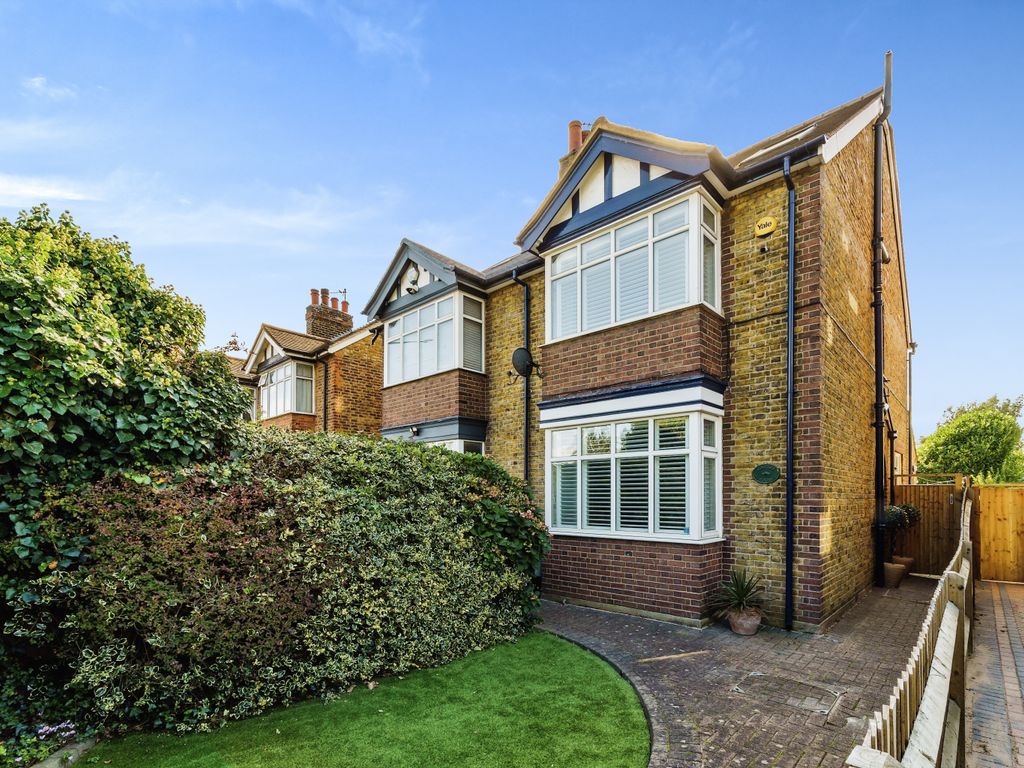 5 bed semidetached house for sale in Oxford Road, Denham, Uxbridge UB9