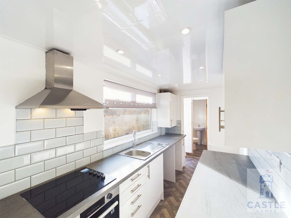 2 bed terraced house to rent in Brougham Street, Darlington DL3, £575