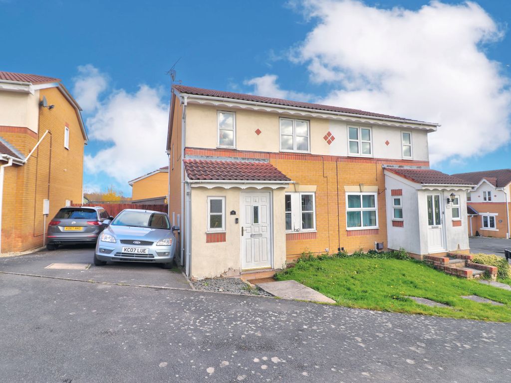 3 bed semidetached house for sale in Penkridge Road, Church Gresley, Swadlincote DE11, £200,000