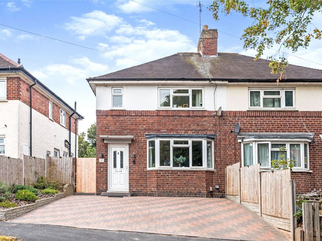 3 bed semidetached house for sale in Manor Road, Tamworth