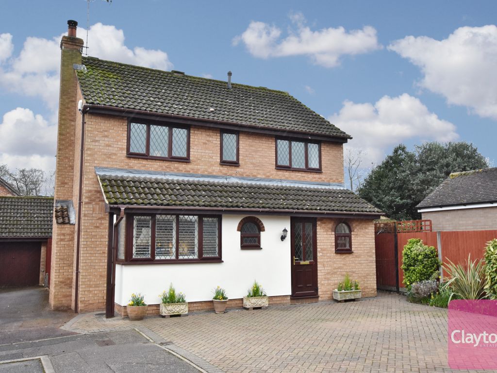4 bed detached house for sale in Hazel Grove, Watford WD25, £700,000
