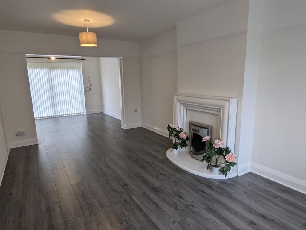 3 bed property to rent in Trevor Drive, Crosby, Liverpool L23 Zoopla