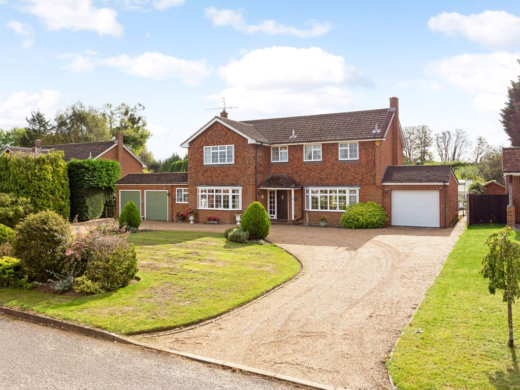 4 bed detached house for sale in Way, West Clandon GU4, £