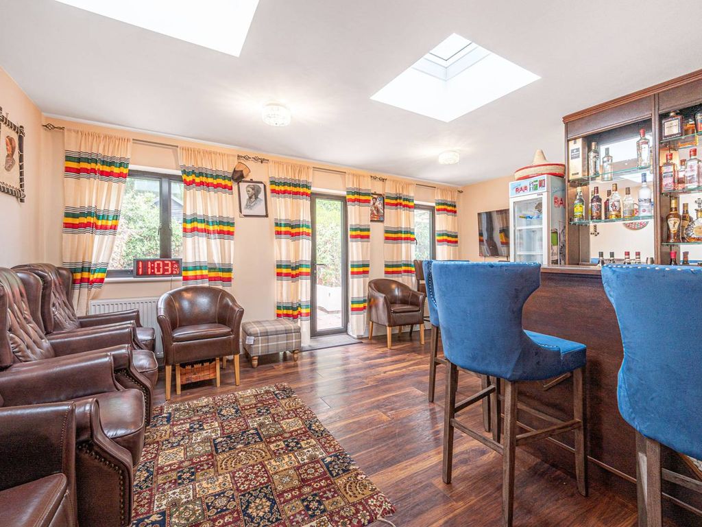 3 bed semidetached house for sale in Argyle Road, West Finchley, London N12 Zoopla