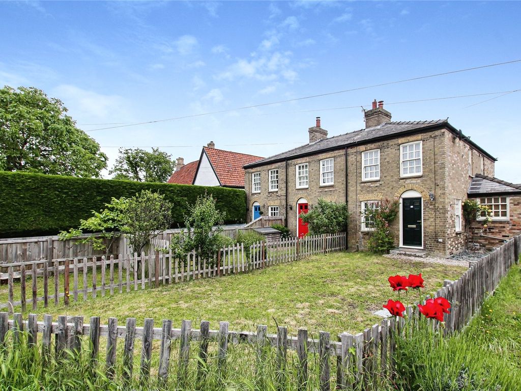 3 bed end terrace house for sale in Townsend, Soham, Ely