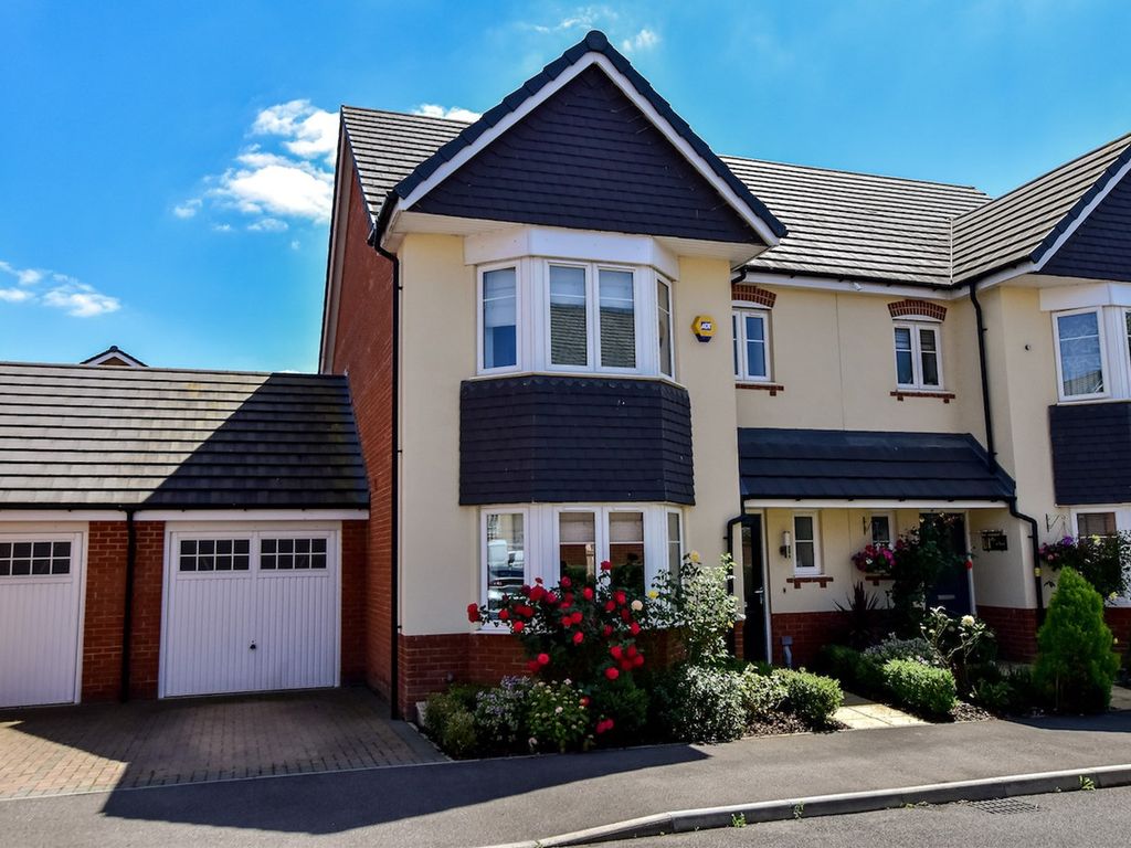 3 bed semidetached house for sale in Boxall Way, Slough SL3 Zoopla