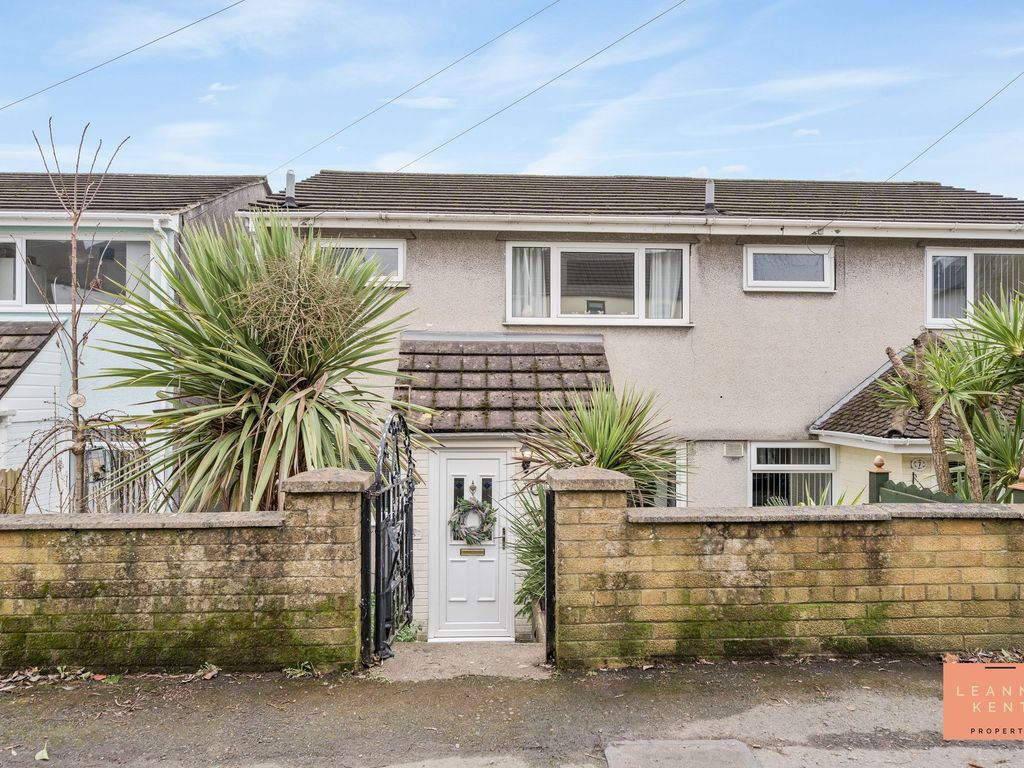 3 bed semidetached house for sale in Brynhyfryd, Bedwas CF83, £225,000