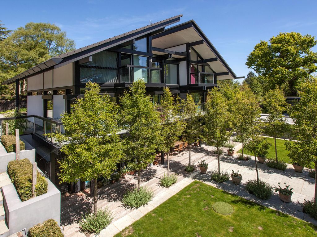 6 bed detached house for sale in Ashgrove Road, Sevenoaks, Kent TN13