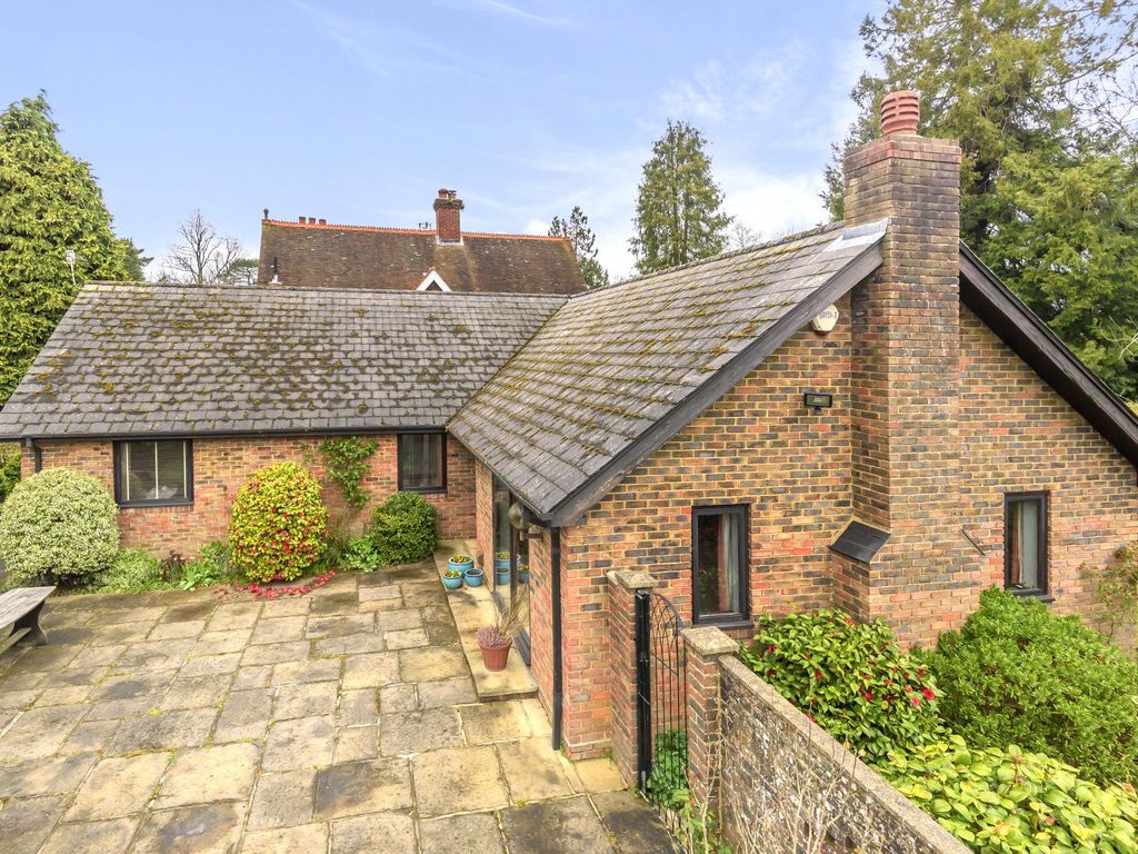 3 bed bungalow for sale in Birtley Rise, Bramley, Guildford GU5 Zoopla