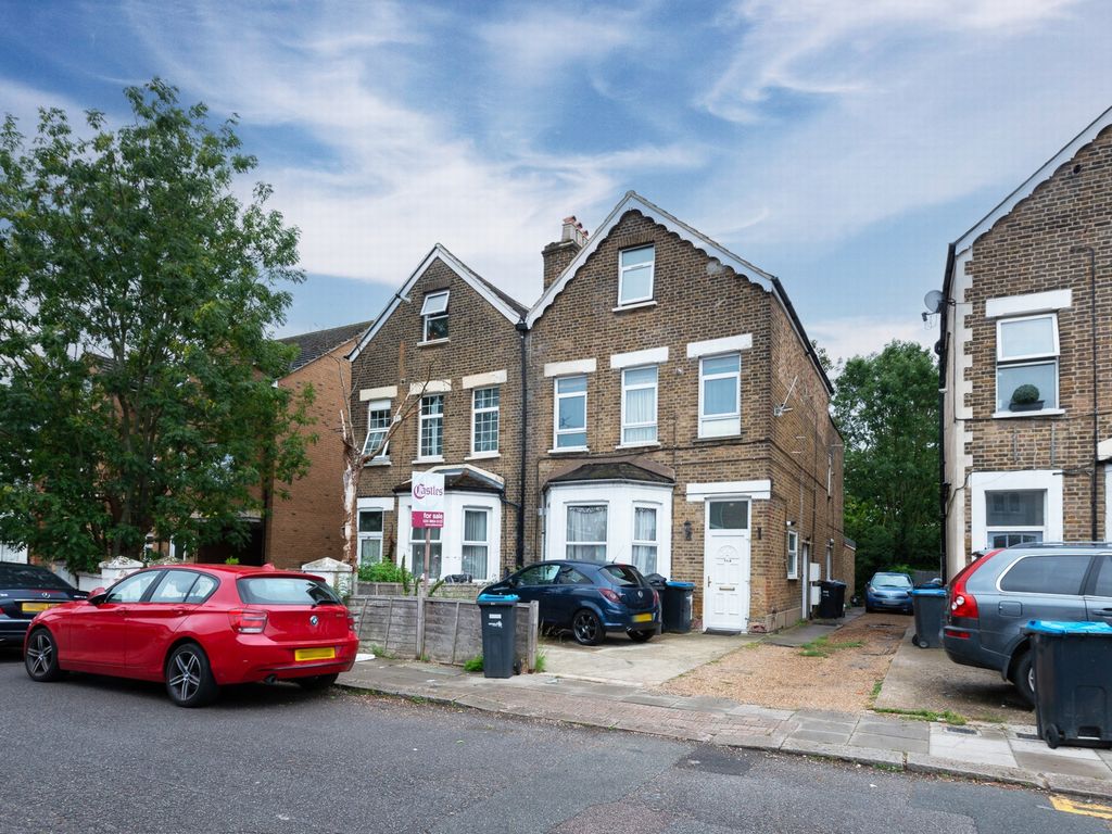 1 bed flat for sale in Derby Road, Enfield EN3, £250,000 Zoopla