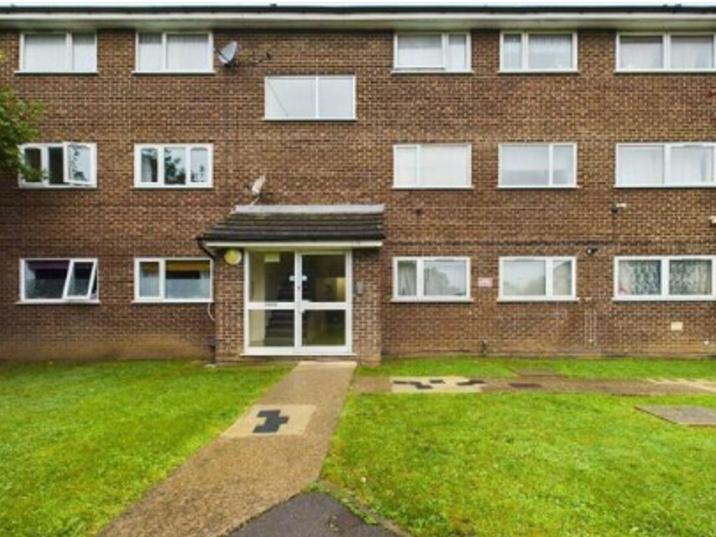 1 bed flat for sale in Hazelmere Road, Northolt UB5, £210,000 Zoopla