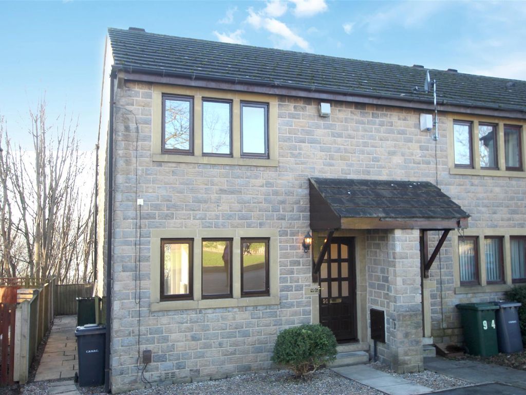 2 bed terraced house to rent in Gloucester Road, Bingley, West