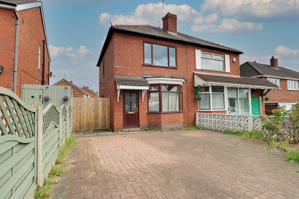 3 bed semidetached house for sale in Cradley Road, Netherton, Dudley