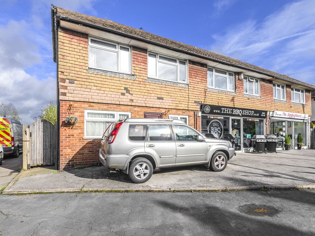 2 bed flat for sale in High Street, Old Woking, Woking GU22 Zoopla