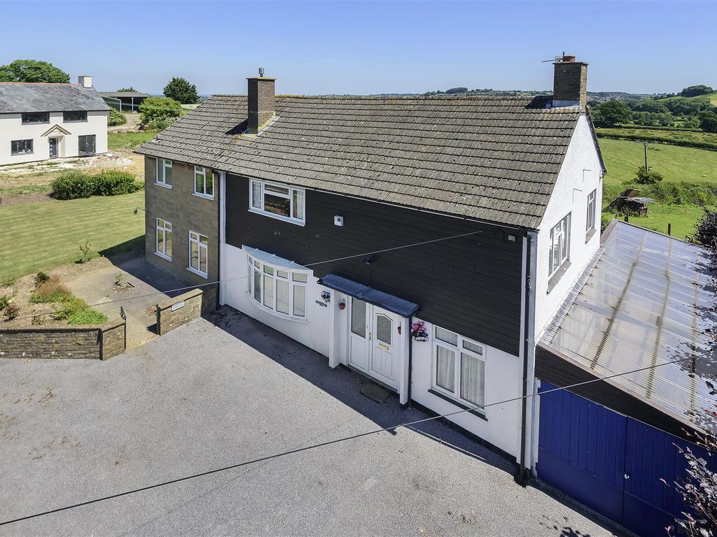 6 bed detached house for sale in Donyatt Hill, Ilminster TA19 Zoopla
