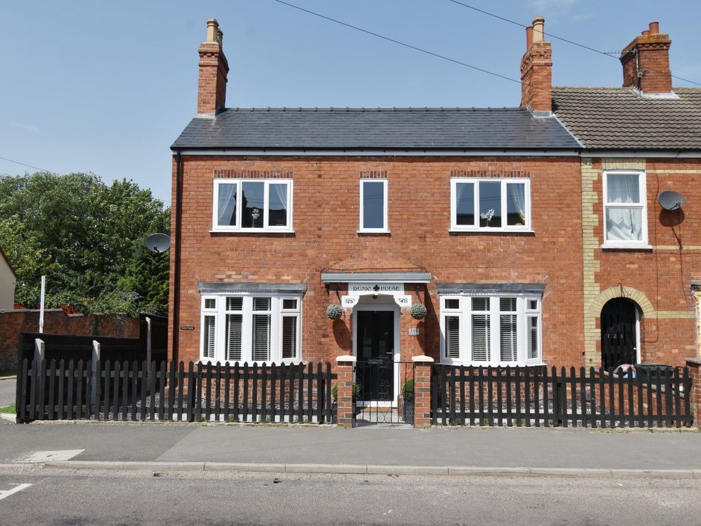 3 bed town house for sale in Eastfield Road, Louth LN11 Zoopla