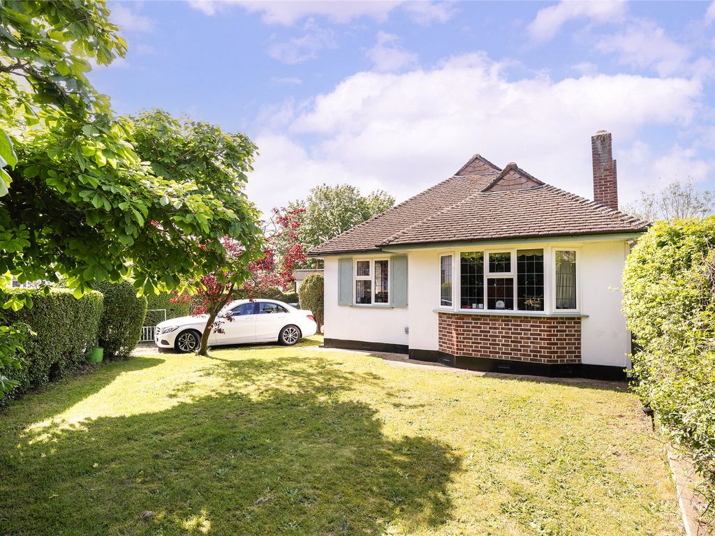 3 bed bungalow for sale in Woodlawn Crescent, Twickenham TW2, £750,000