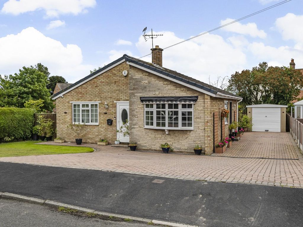3 bed detached bungalow for sale in Beech Tree Lane, Camblesforth