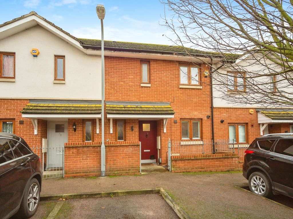 3 bed terraced house for sale in Hudson Close, Gravesend DA12, £325,000