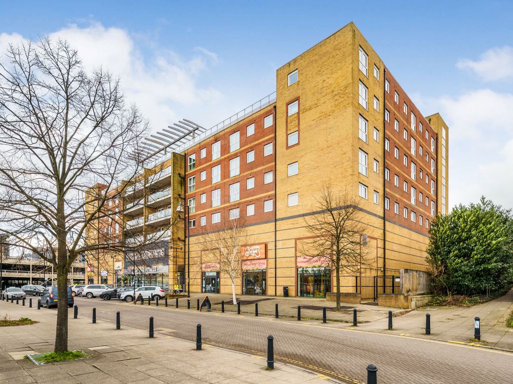 1 bed flat to rent in Mill Court, Edinburgh Gate, Harlow CM20, £1,200