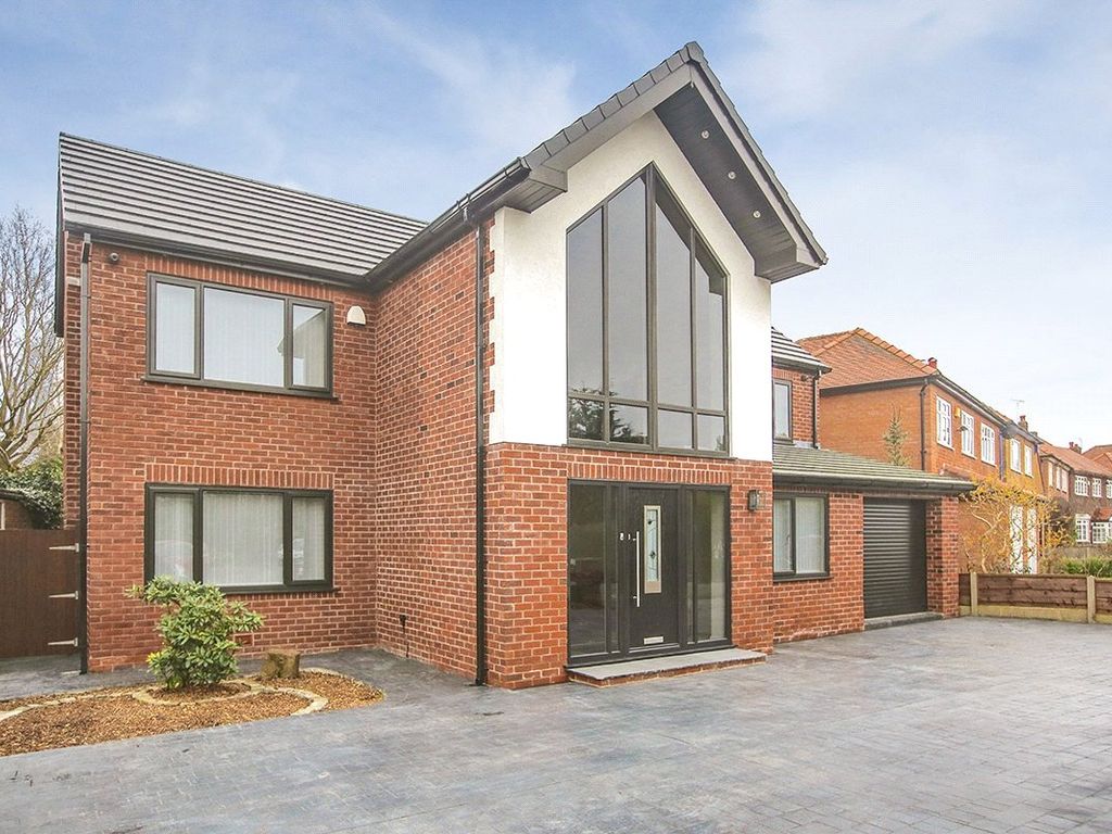 4 bed detached house for sale in Daylesford Crescent, Cheadle, Cheadle