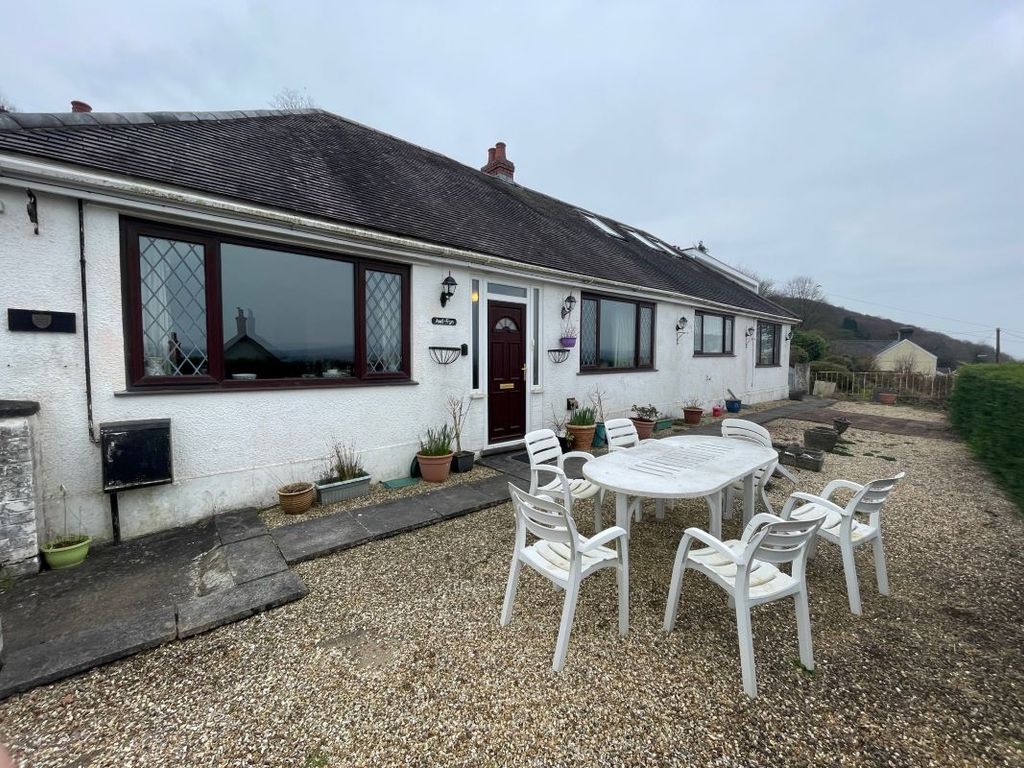 4 bed detached bungalow for sale in Awelfryn, Bethel Lane, Penclawdd