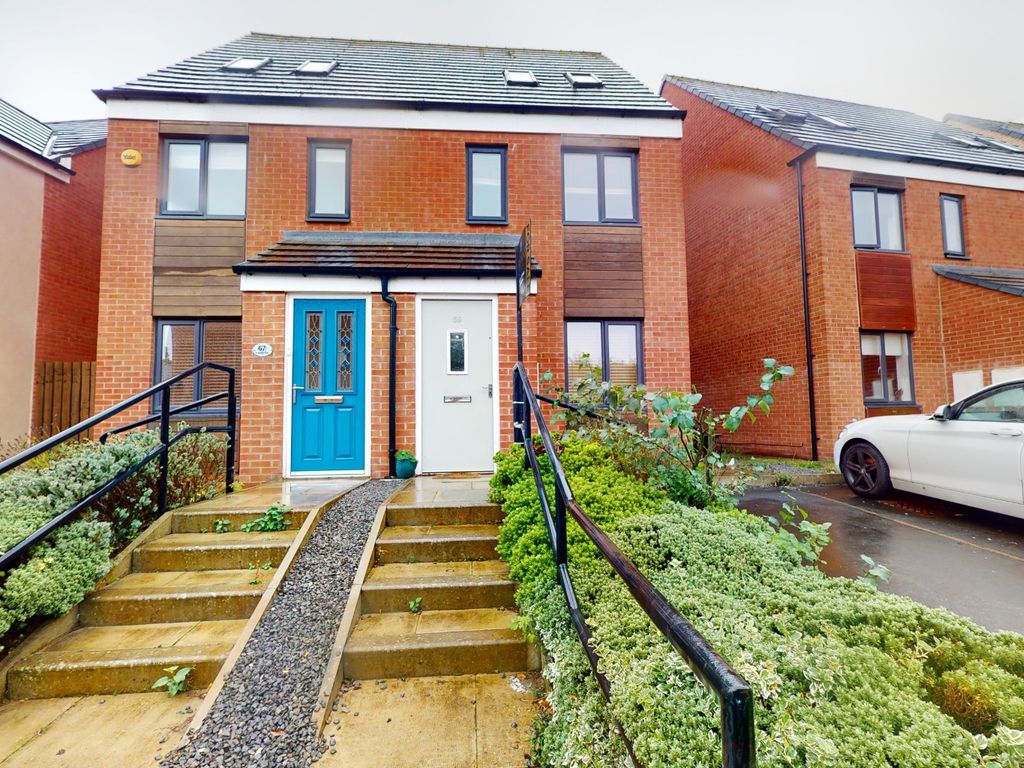 3 bed semidetached house for sale in St. Aloysius View, Hebburn, Tyne