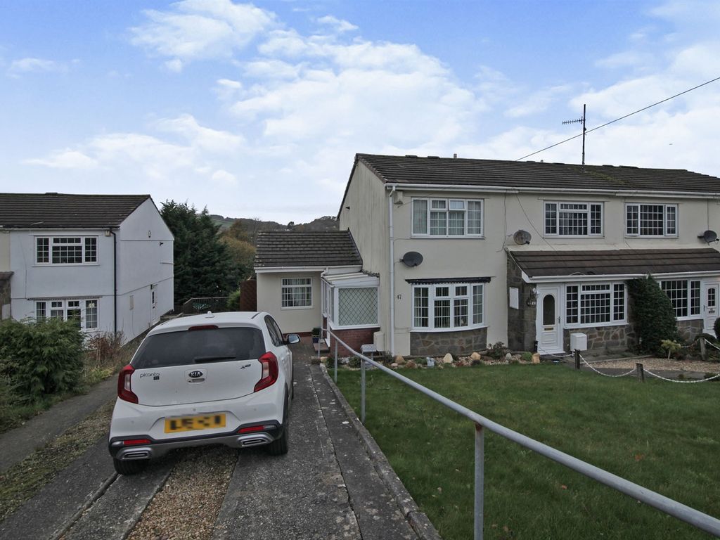 2 bed end terrace house for sale in Springfield Road, Maesycwmmer