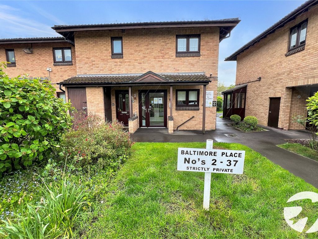 2 bed flat for sale in Baltimore Place, Welling, Kent DA16, £140,000