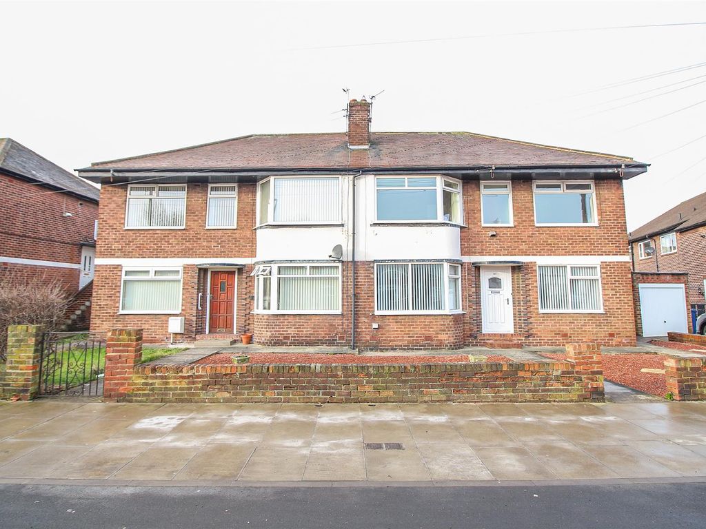 2 bed flat to rent in Great North Road, Gosforth, Newcastle Upon Tyne