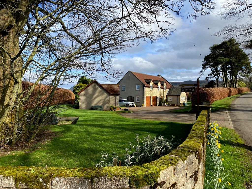 6 bed detached house for sale in Milnathort, Kinross KY13, £750,000