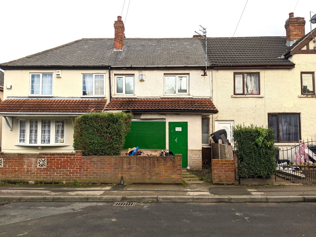 3 bed terraced house for sale in Kings Crescent, Edlington, Doncaster