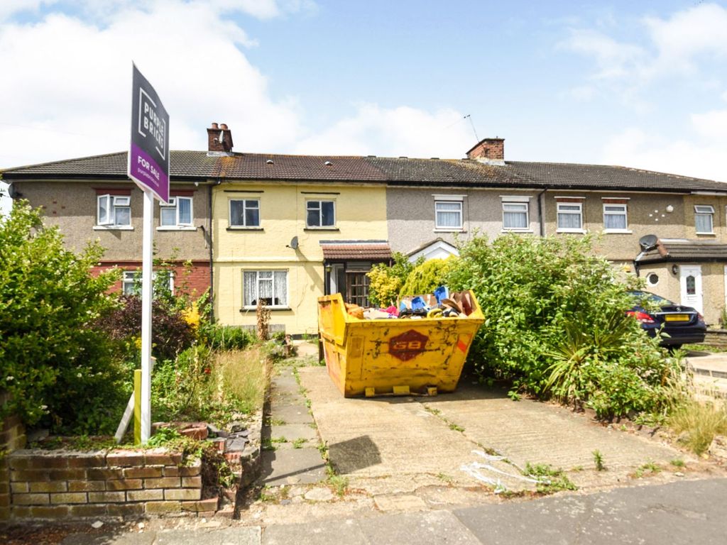 3 bed terraced house for sale in Duke Road, Ilford IG6 Zoopla