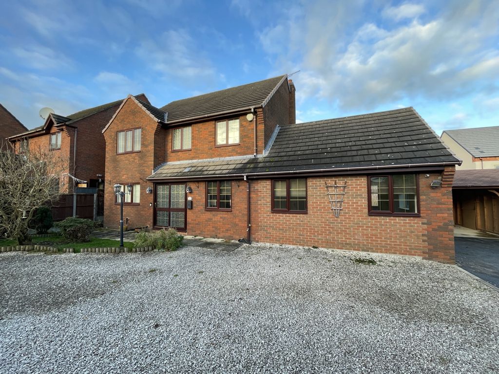 4 bed detached house for sale in Wessington Lane, South Wingfield DE55