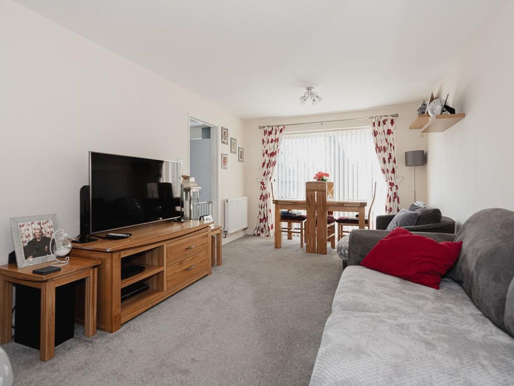 2 bed terraced house for sale in Chetwode Road, Tadworth KT20 Zoopla