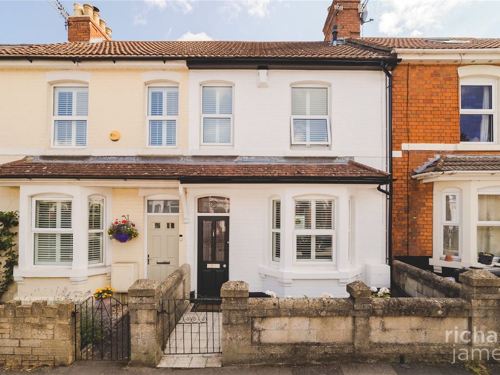 2 bed terraced house for sale in Kent Road, Old Town, Swindon SN1 Zoopla