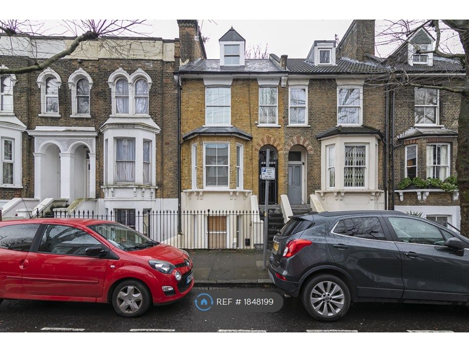 1 bed flat to rent in Tredegar Road, Bow E3,, £1,950 pcm Zoopla