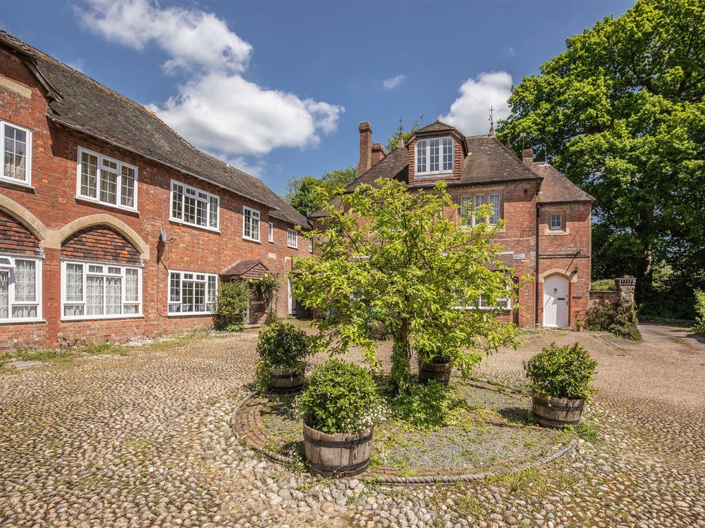 4 bed semidetached house for sale in Possingworth Close, Cross In Hand, Heathfield TN21 Zoopla