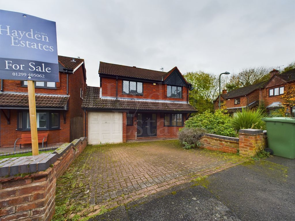 4 bed detached house for sale in Woodthorpe Drive, Bewdley DY12, £
