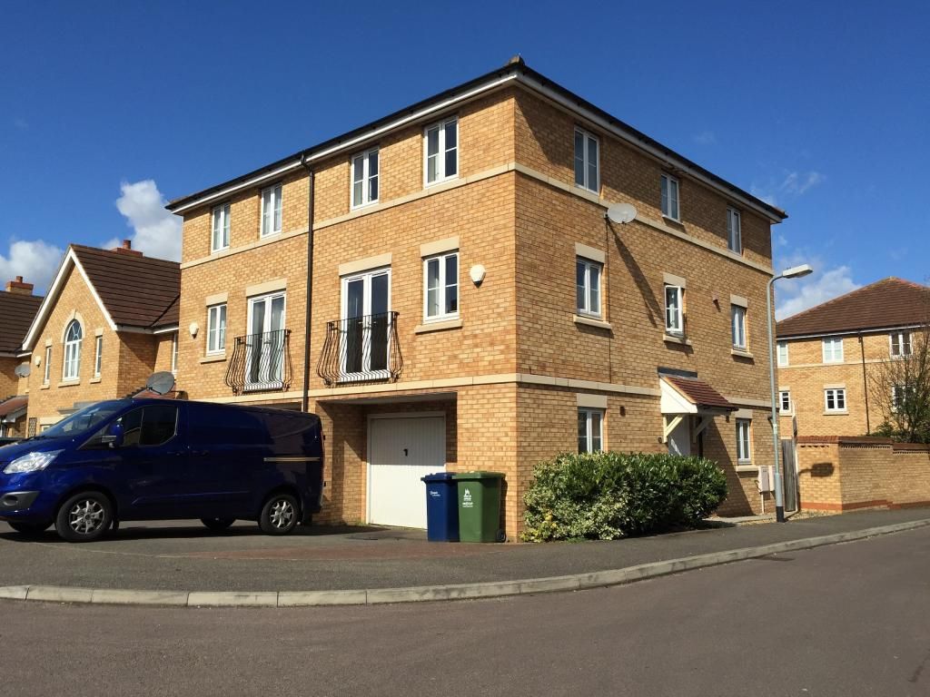 Room to rent in The Orchards, Cherry Hinton, Cambridge CB1, £950 pcm