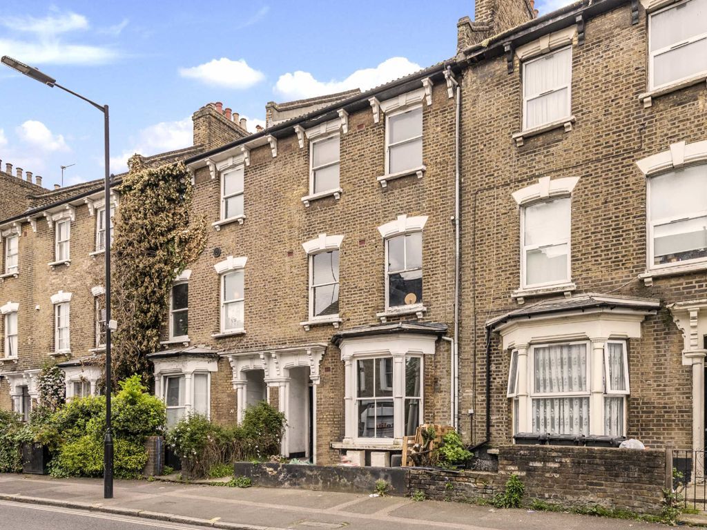 2 bed flat for sale in Cricketfield Road, London E5, £550,000 Zoopla