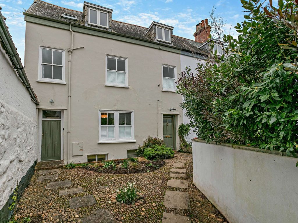 4 bed semidetached house for sale in Chapel Place, Fore Street