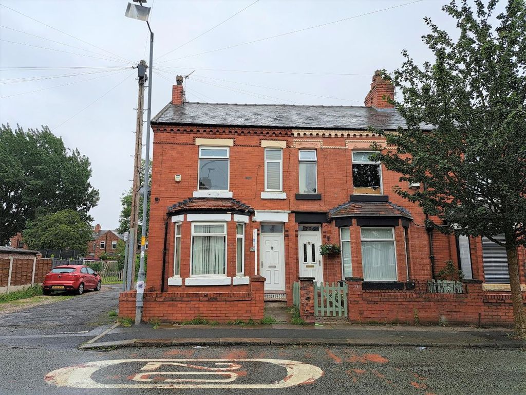 3 bed terraced house for sale in Laburnum Road, Denton, Manchester M34