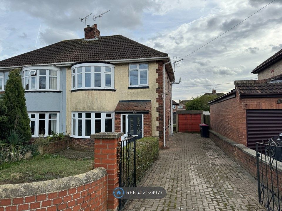 3 bed semidetached house to rent in Bawtry Road, Hellaby, Rotherham S66, £995 pcm Zoopla