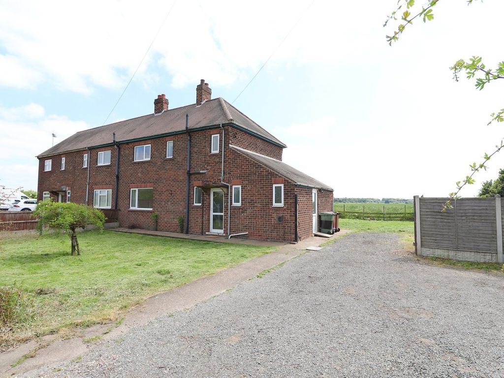3 bed semidetached house for sale in Burringham Road, Scunthorpe DN17